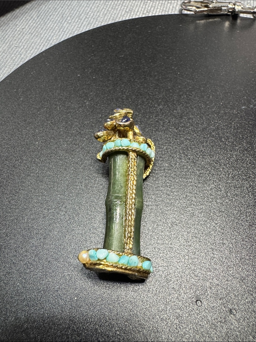 VTG Gold-Tone Bamboo Brooch/Jade with Turquoise Bead Accents